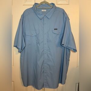 Columbia Men's Light Blue Casual Button Down Shirt